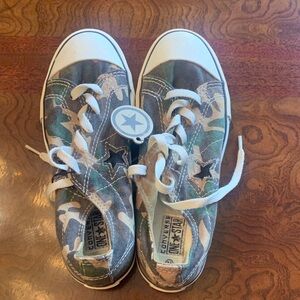 Converse Women’s 5 Kids 3.5 Camouflage Low Top Sneakers - Green/Brown/White